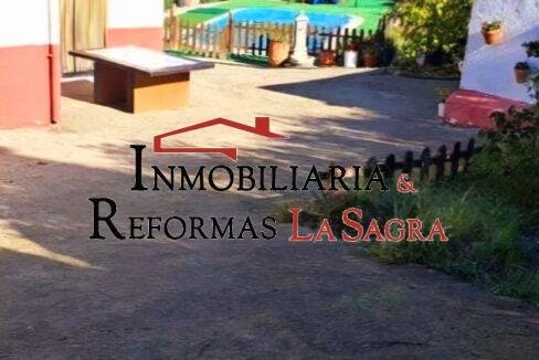 Parcela con casa independiente en Yeles