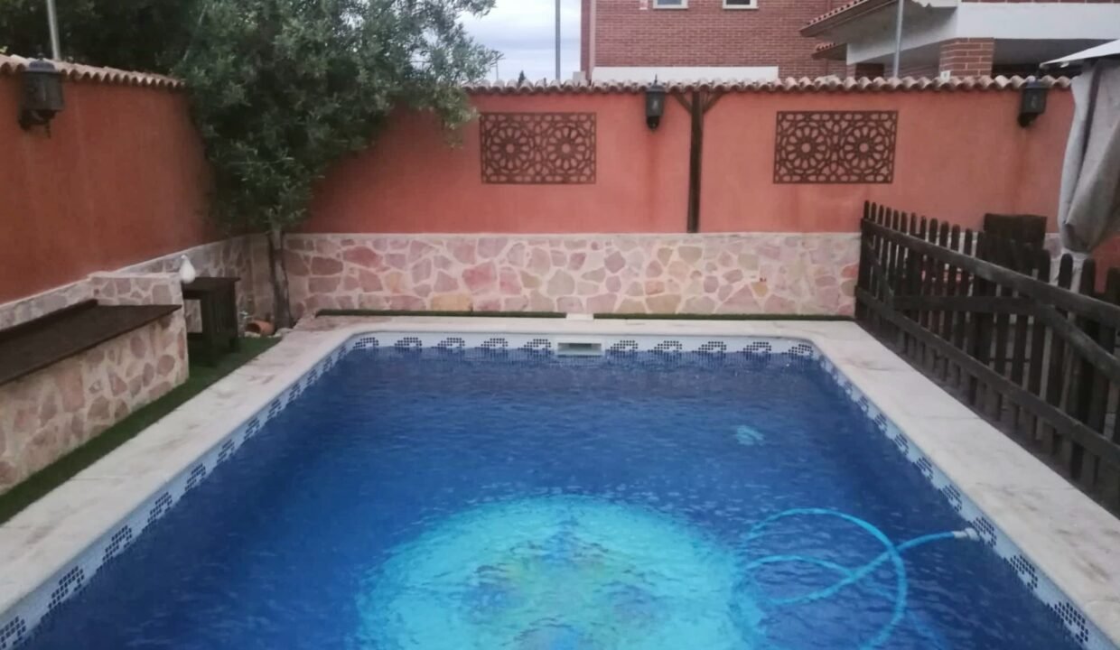 me chupa un huevo (5)