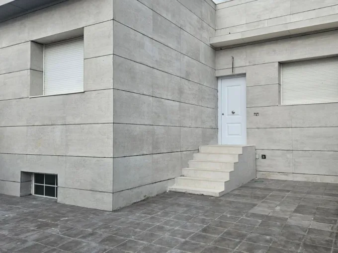 Chalet adosado en venta en Esquivias