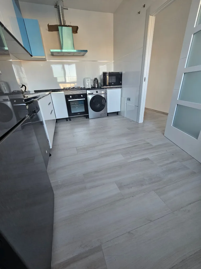 Chalet adosado de obra nueva en venta en Esquivias