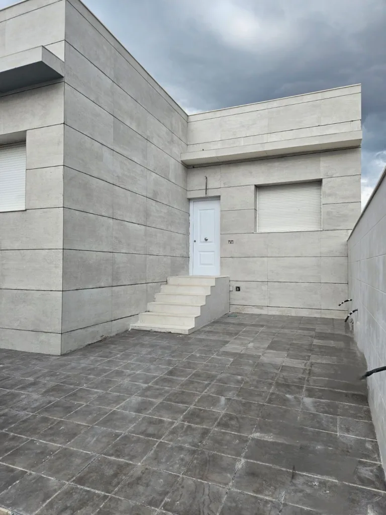Casa adosada en venta en Esquivias, Toledo