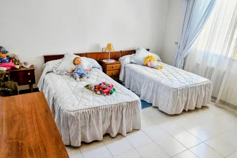 Chalet-Adosado-en-Venta-en-Esquivias-6