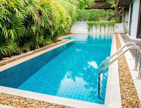 Piscinas modernas y elegantes.